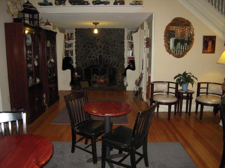 Brookview Manor Inn Canadensis Eksteriør billede
