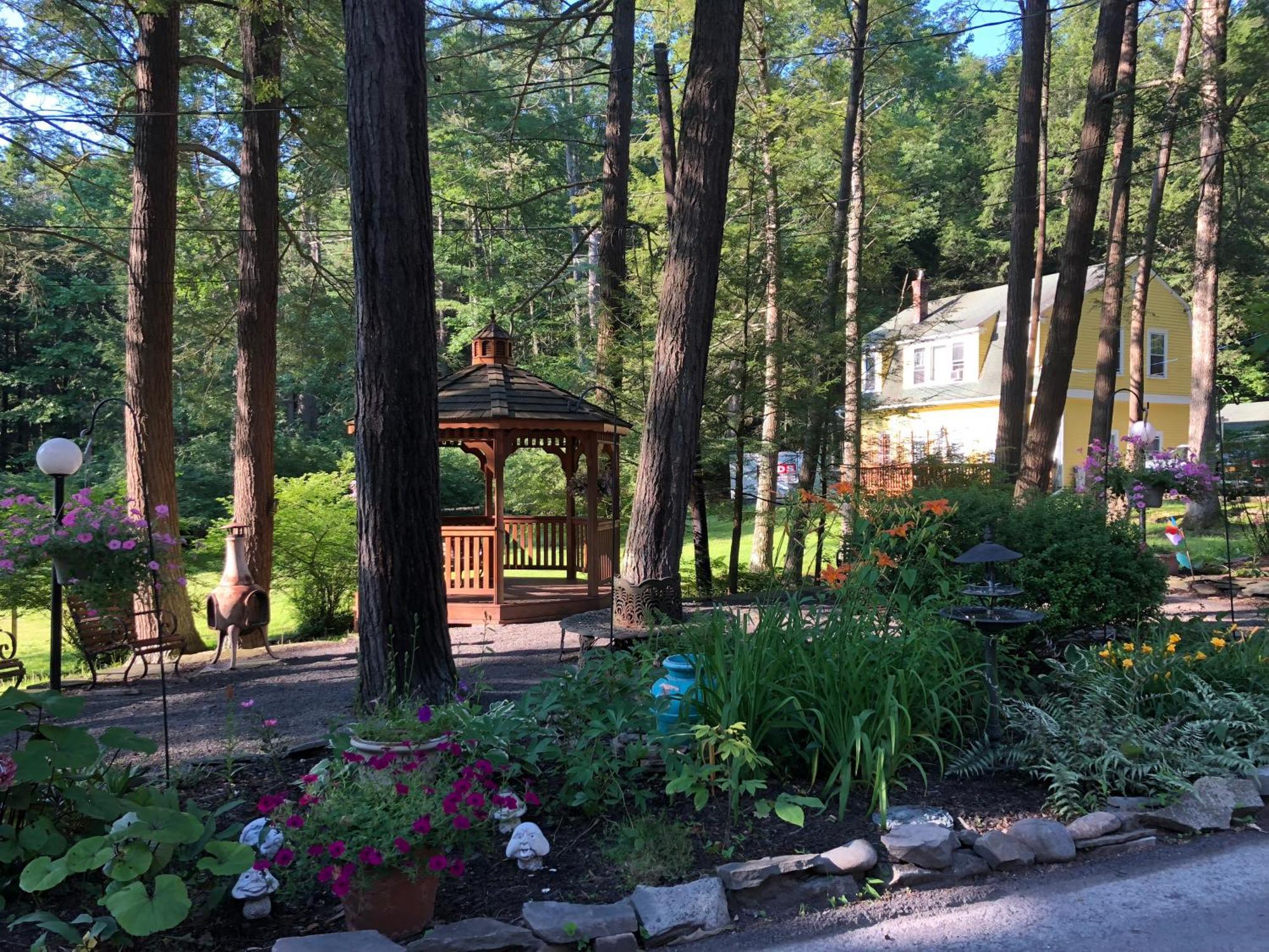 Brookview Manor Inn Canadensis Eksteriør billede
