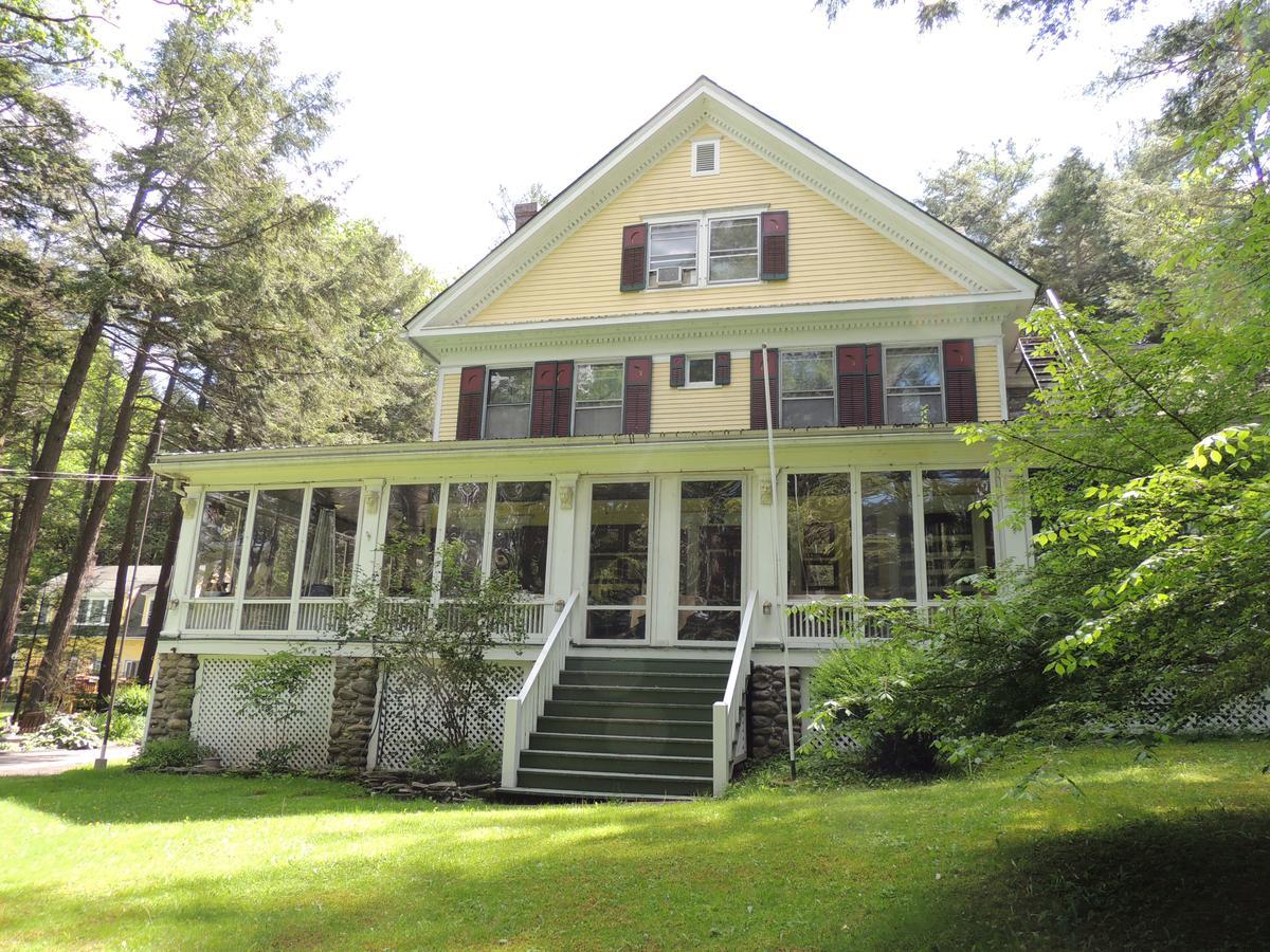Brookview Manor Inn Canadensis Eksteriør billede